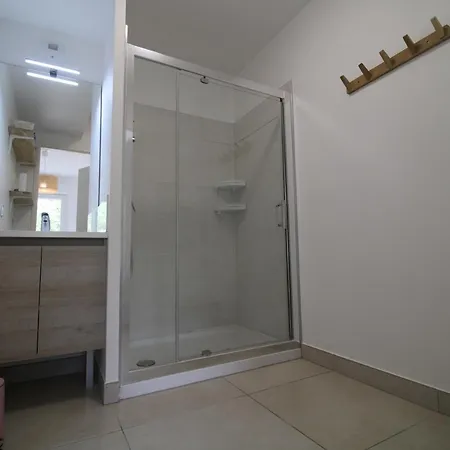 Duplex Piscine 3 Chambres Et Clim Proche Plages *