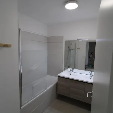 Duplex Piscine 3 Chambres Et Clim Proche Plages *